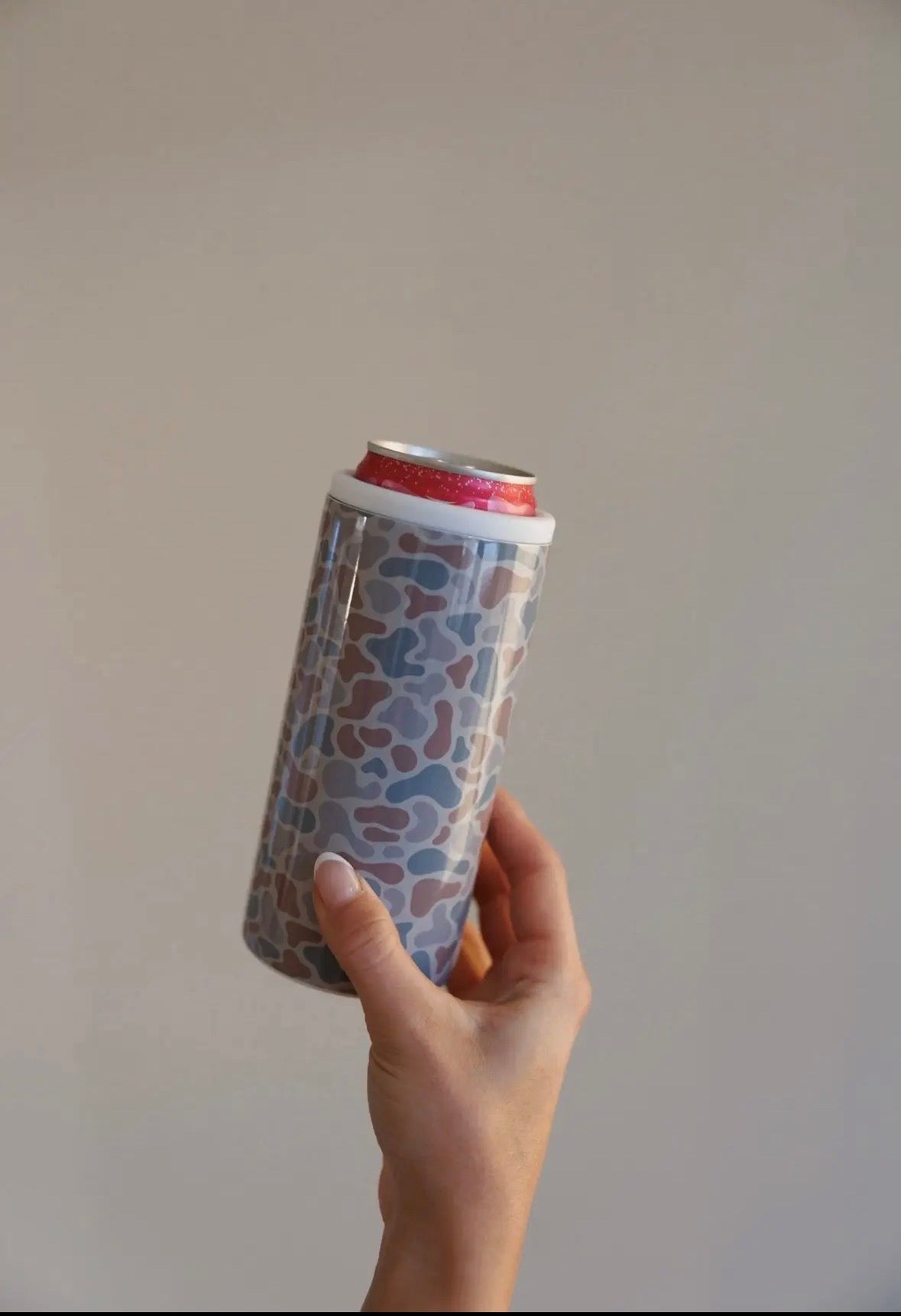 Camo slim can koozie